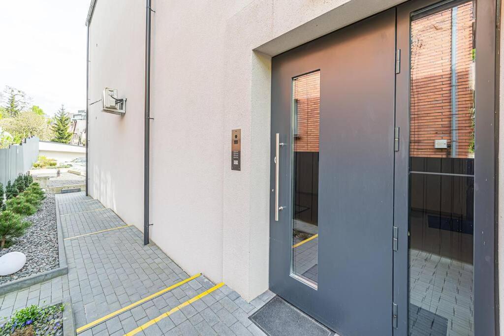 Sky Apartment With Free Parking And Balcony & Ac Kaunas Dış mekan fotoğraf