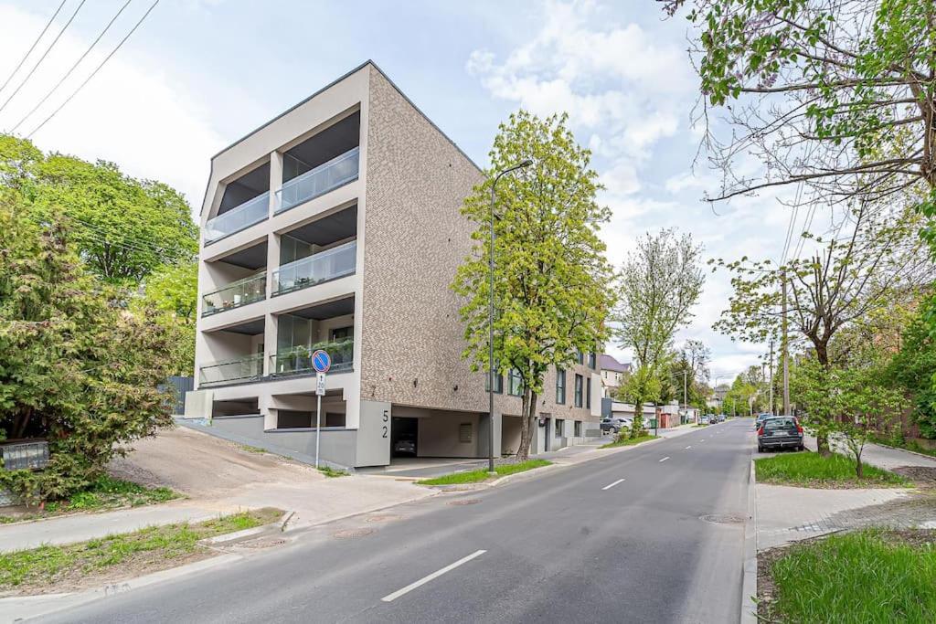 Sky Apartment With Free Parking And Balcony & Ac Kaunas Dış mekan fotoğraf