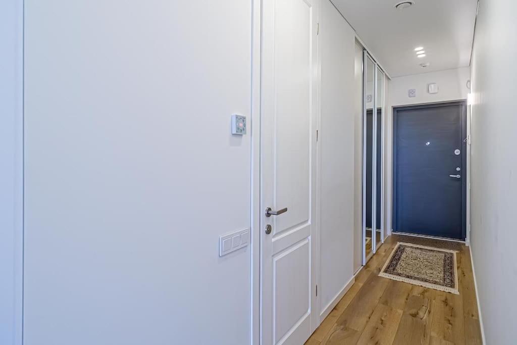 Sky Apartment With Free Parking And Balcony & Ac Kaunas Dış mekan fotoğraf