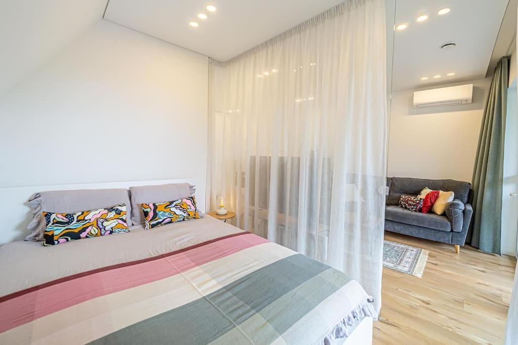 Sky Apartment With Free Parking And Balcony & Ac Kaunas Dış mekan fotoğraf